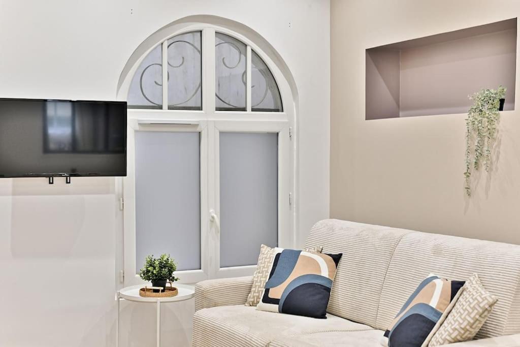 Apartment Place De La Nation Paris