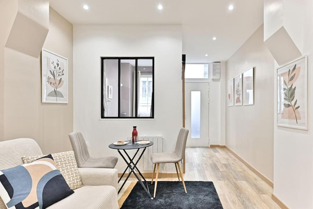 Apartment Place De La Nation Paris